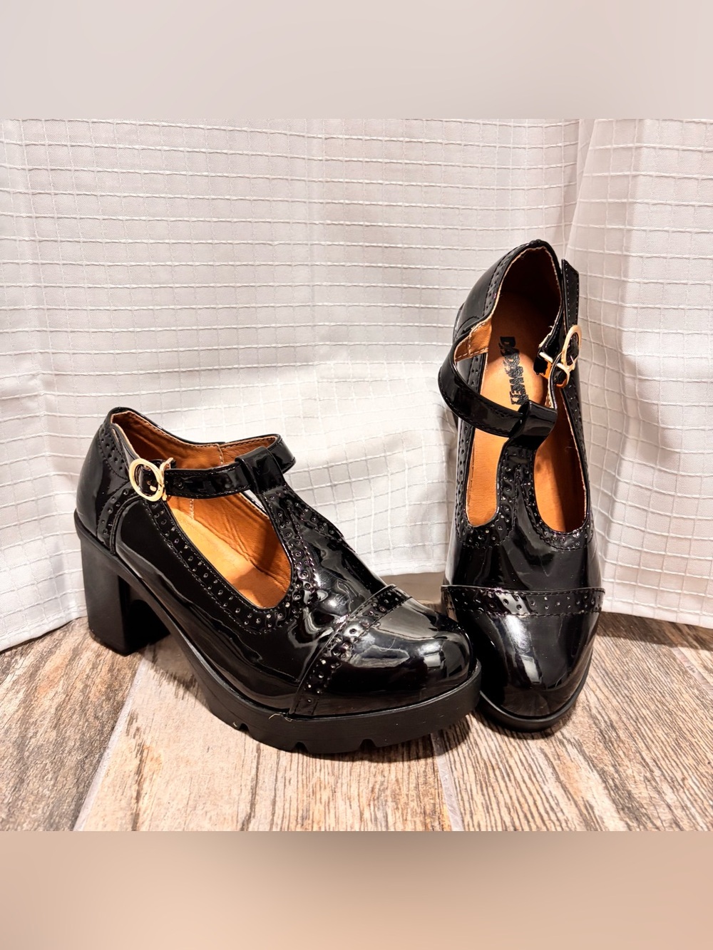 Dadawen Black Mary Jane Chunky Platform Heel T-Strap Shoe Shiny y2K Womens 8.5